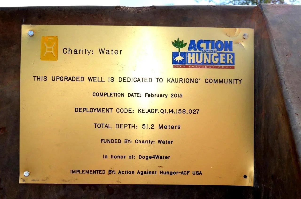 Plaque dedicated to Doge4Water at Kauriong well